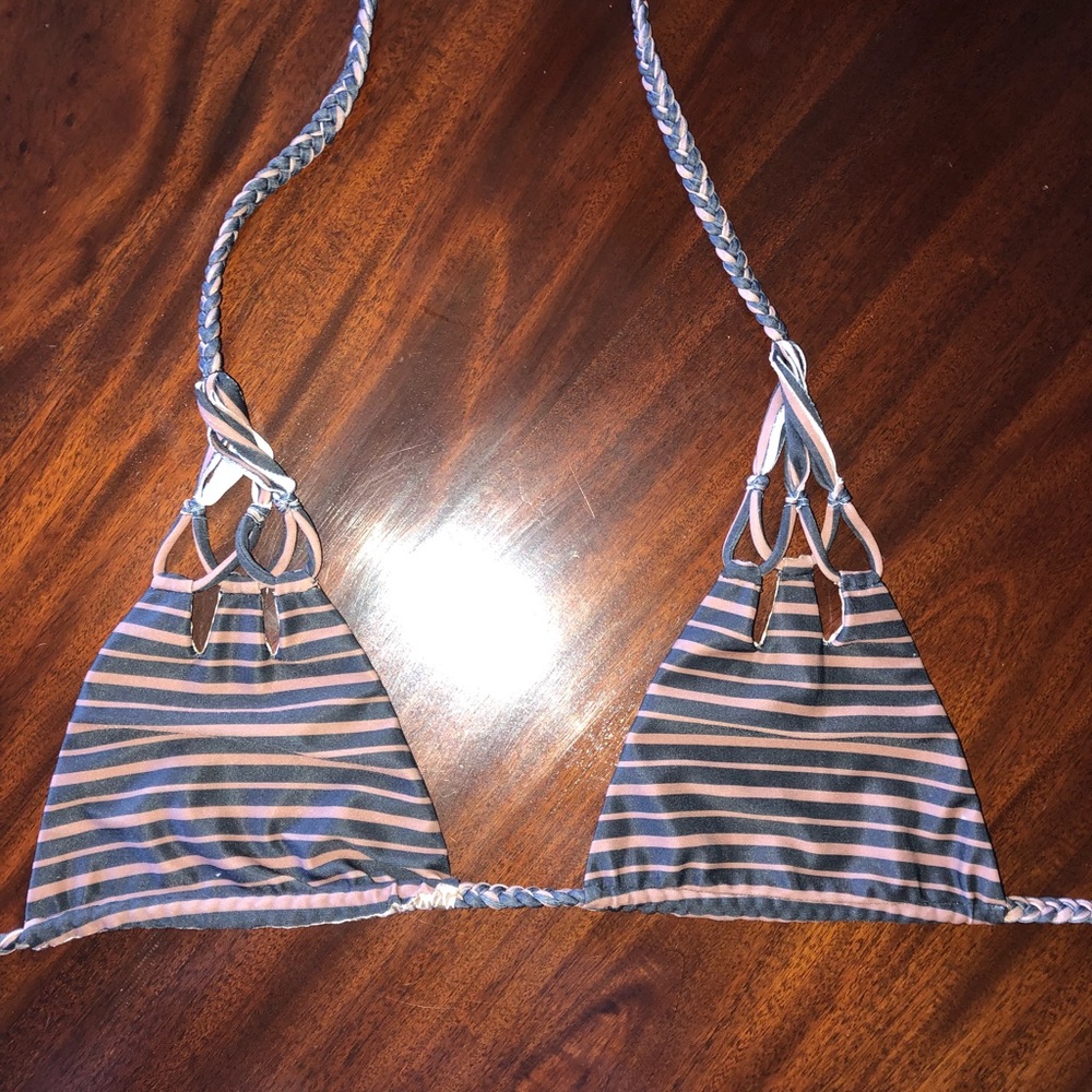 Acacia bikini top